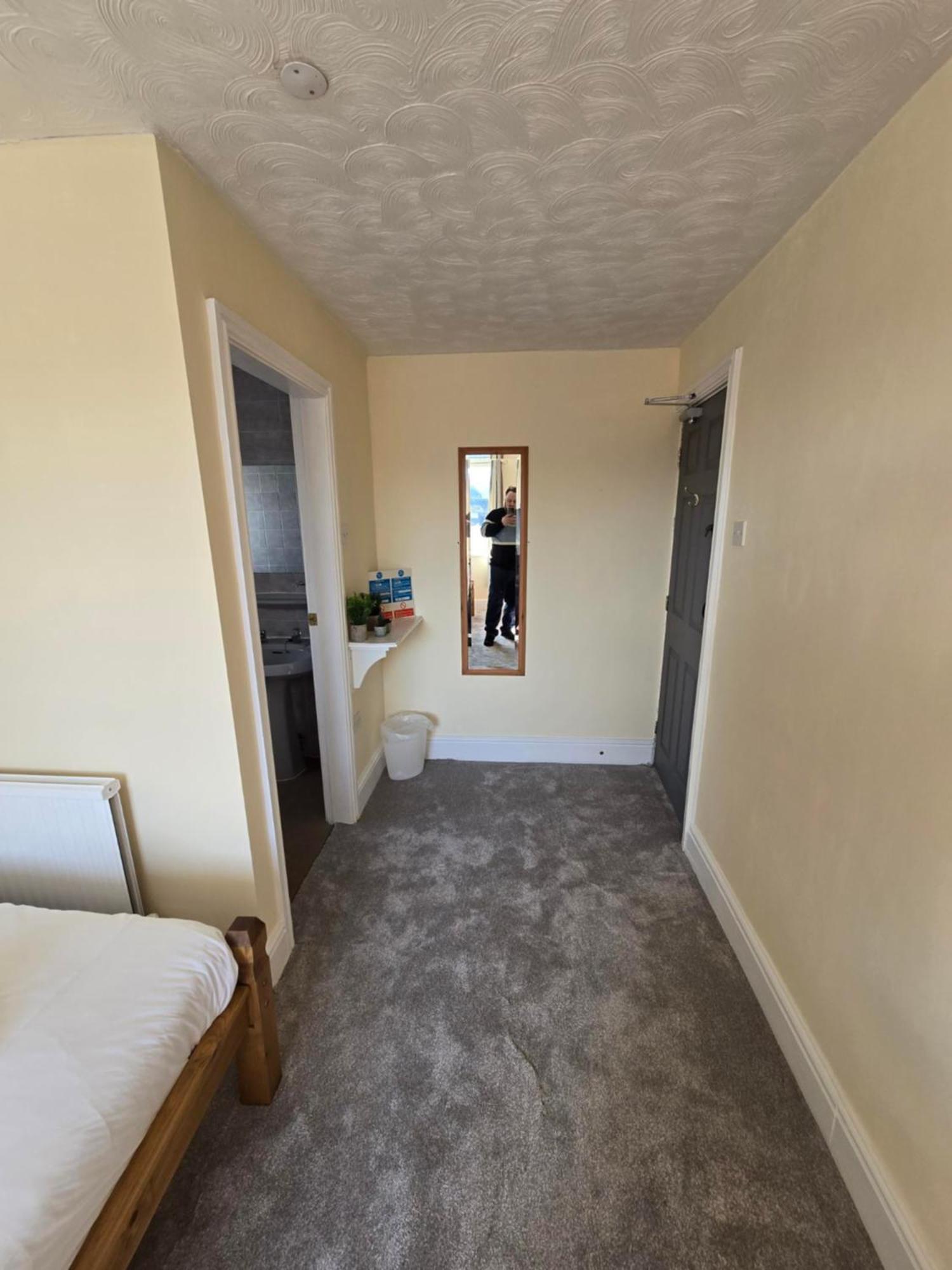 The Menai Hotel And Bar Bangor  Luaran gambar