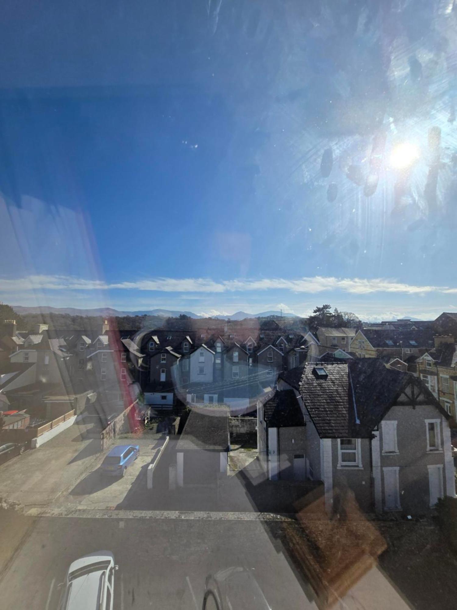 The Menai Hotel And Bar Bangor  Luaran gambar